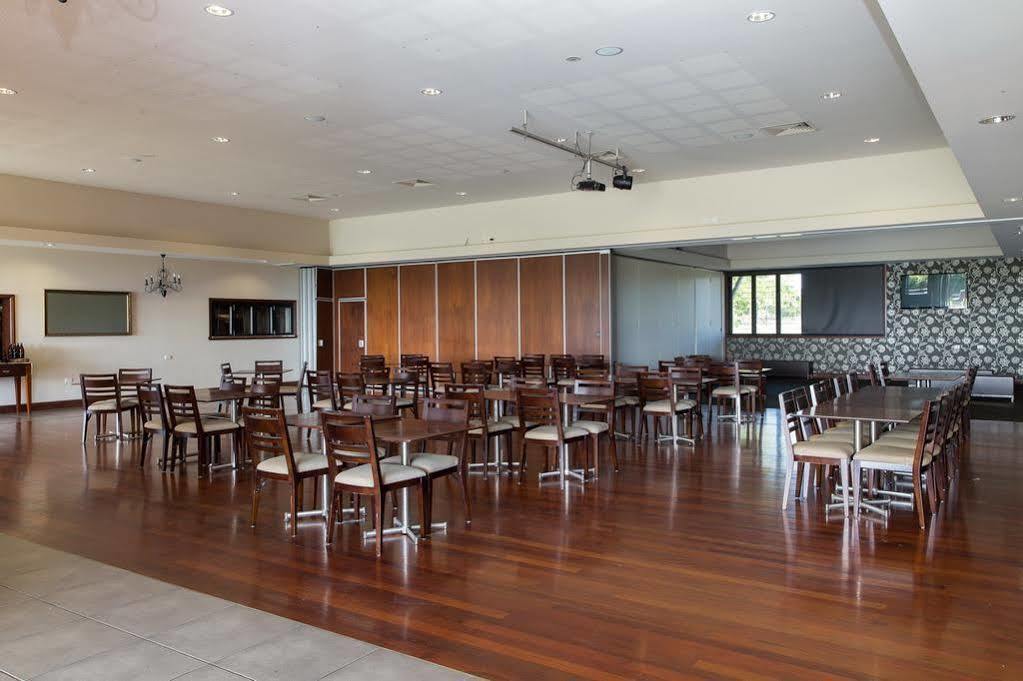 Merinda Village Hotel Bowen Exterior foto